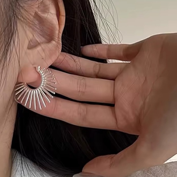 Anthropologie Silver Sunburst Hoop Earrings - Picture 2 of 8